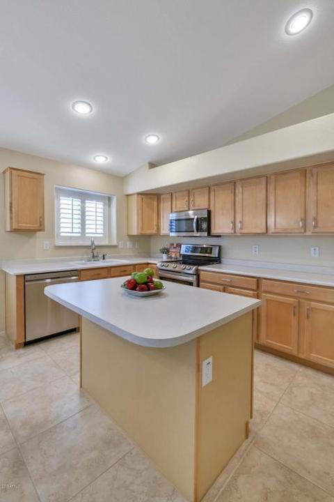 2082 E Smoke Tree Rd, Gilbert, AZ 85296 photo 10
