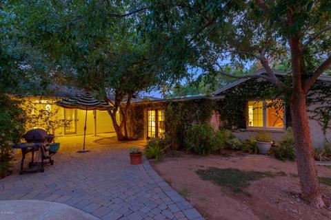 3244 E Mitchell Dr, Phoenix, AZ 85018 photo 3