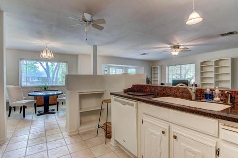 302 E Lamar Rd, Phoenix, AZ 85012 photo 11