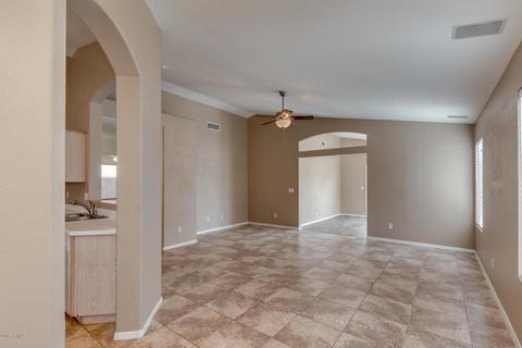 843 E Windsor Dr, Gilbert, AZ 85296 photo 2