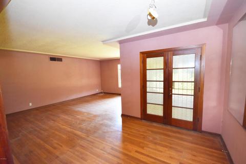 61 E Valencia Dr, Phoenix, AZ 85042 photo 4