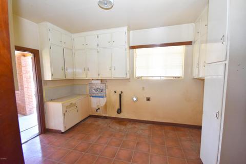 61 E Valencia Dr, Phoenix, AZ 85042 photo 8