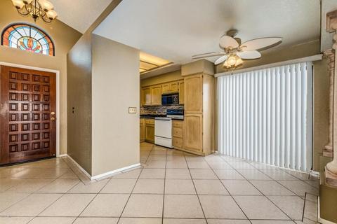 3305 E Topeka Dr, Phoenix, AZ 85050 photo 3