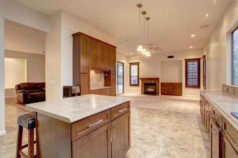 559 S Brett St, Gilbert, AZ 85296 photo 3