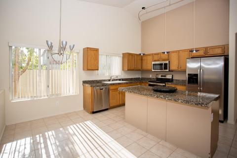 5030 E Vaughn Dr, Phoenix, AZ 85044 photo 8