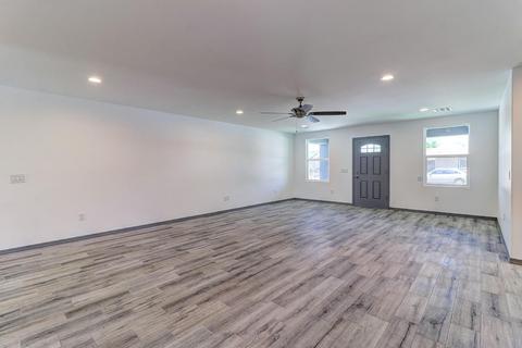 2719 E Michelle Dr, Phoenix, AZ 85032 photo 4