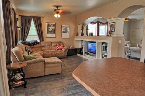 1561 S Hawk Ct, Gilbert, AZ 85296 photo 8