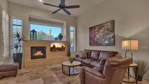 4824 Estevan Rd, Phoenix, AZ 85054 photo 2