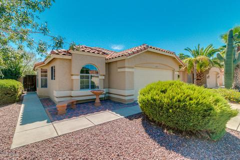 821 S Presidio Dr, Gilbert, AZ 85233
