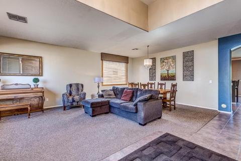 897 E Carla Vista Dr E, Gilbert, AZ 85295 photo 5