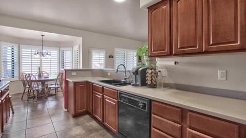 8915 S 7th Dr, Phoenix, AZ 85041 photo 18