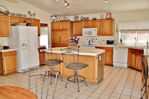 4548 E Betty Elyse Ln, Phoenix, AZ 85032 photo 9