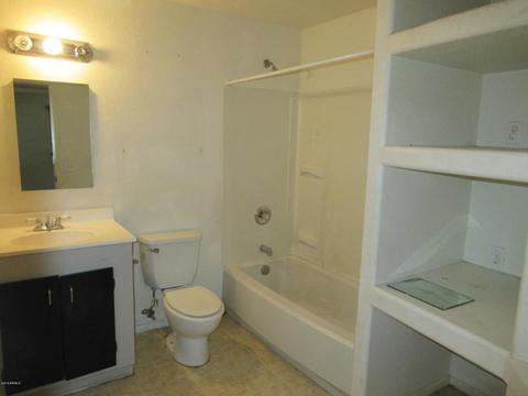 7013 W Avalon Dr, Phoenix, AZ 85033 photo 11