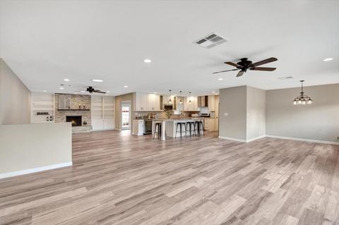 726 E Harmont Dr, Phoenix, AZ 85020 photo 3