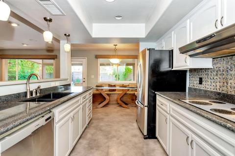 2909 E Cannon Dr, Phoenix, AZ 85028 photo 2