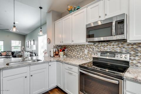 2757 E Gillcrest Rd, Gilbert, AZ 85298 photo 10