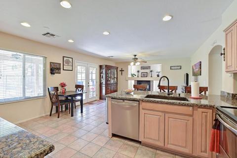 2465 E Orchid Ln, Gilbert, AZ 85296 photo 13