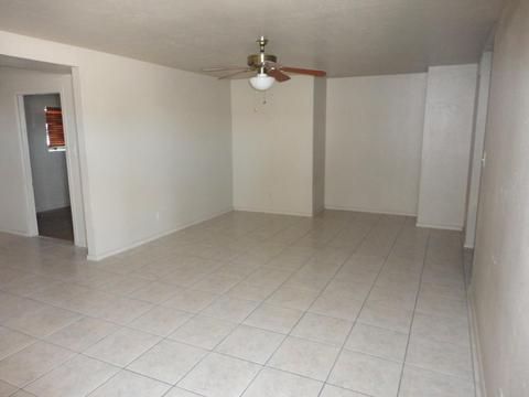2210 E Claire Dr, Phoenix, AZ 85022 photo 4