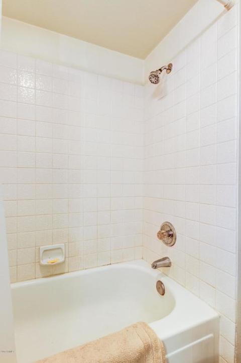 8331 N 21st Dr #H206, Phoenix, AZ 85021 photo 9