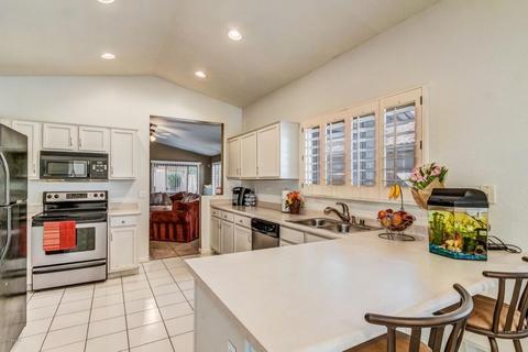 2229 E Soft Wind Dr, Phoenix, AZ 85024 photo 3