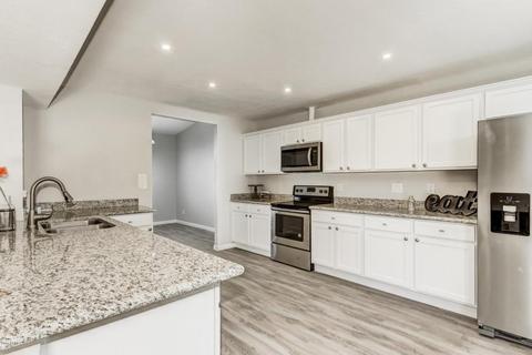 2631 E Hillery Dr, Phoenix, AZ 85032 photo 2