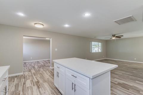 1540 E Crescent Cir, Mesa, AZ 85204 photo 12