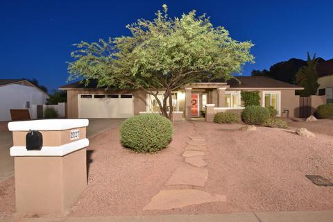 2227 E Sunnyside Dr, Phoenix, AZ 85028 photo 4
