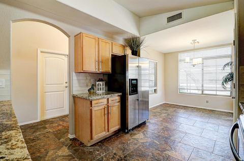 2427 E Morrow Dr, Phoenix, AZ 85050 photo 8