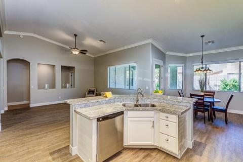 7326 E Minton Cir, Mesa, AZ 85207 photo 4