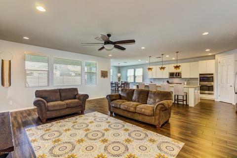 10726 E Kinetic Dr, Mesa, AZ 85212 photo 3