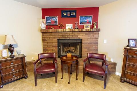 2327 E Beverly Ln, Phoenix, AZ 85022 photo 12