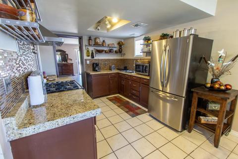 2327 E Beverly Ln, Phoenix, AZ 85022 photo 8