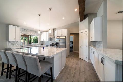 301 E Waltann Ln, Phoenix, AZ 85022 photo 4