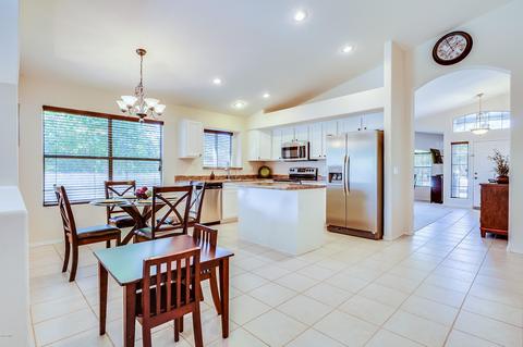 1651 E Tulsa St, Gilbert, AZ 85295 photo 4