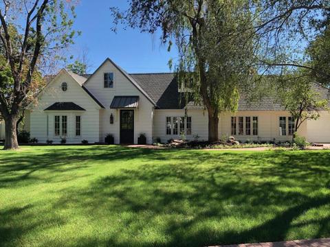 3211 N Manor Dr E, Phoenix, AZ 85014 photo 1