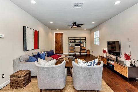 4005 E Osborn Rd, Phoenix, AZ 85018 photo 5