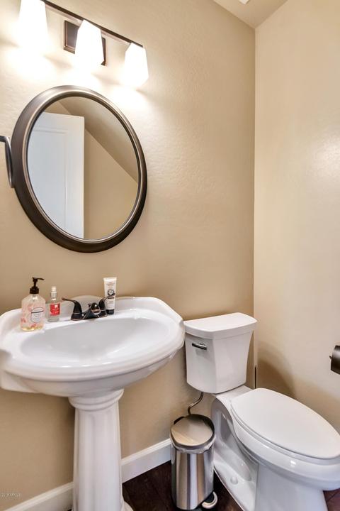4005 E Osborn Rd, Phoenix, AZ 85018 photo 14