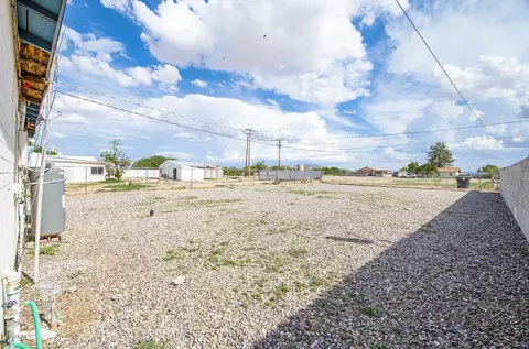313 E Cedar Ave, Casa Grande, AZ 85122 photo 3