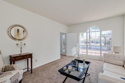 4224 E Taro Ln, Phoenix, AZ 85050 photo 6
