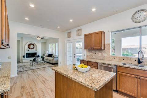 4224 E Taro Ln, Phoenix, AZ 85050 photo 15