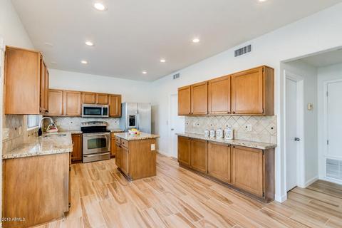 4224 E Taro Ln, Phoenix, AZ 85050 photo 12