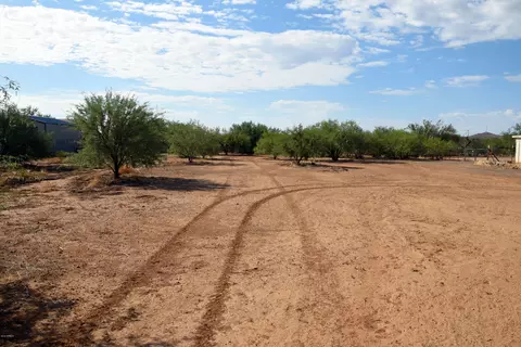 829 E Carlise Rd #-, Phoenix, AZ 85086 photo 4