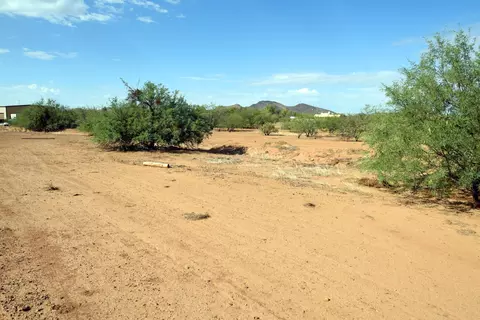 829 E Carlise Rd #-, Phoenix, AZ 85086 photo 6