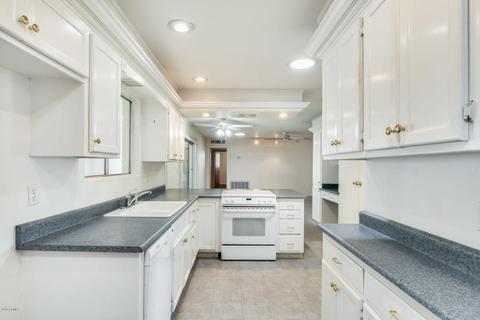 318 W Seldon Ln, Phoenix, AZ 85021 photo 2