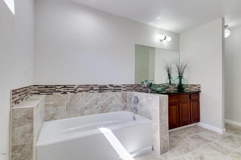 645 N Cobblestone St, Gilbert, AZ 85234 photo 15