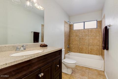 645 N Cobblestone St, Gilbert, AZ 85234 photo 17