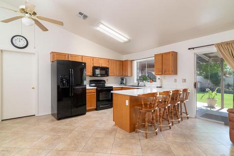 8023 E Fox St, Mesa, AZ 85207 photo 4