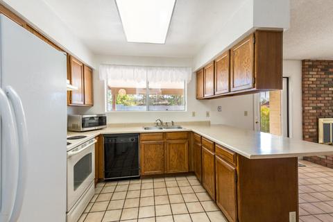 835 E Paradise Ln, Phoenix, AZ 85022 photo 12