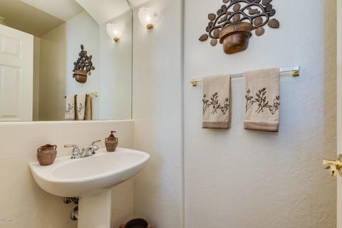 5264 E Patrick Ln, Phoenix, AZ 85054 photo 17