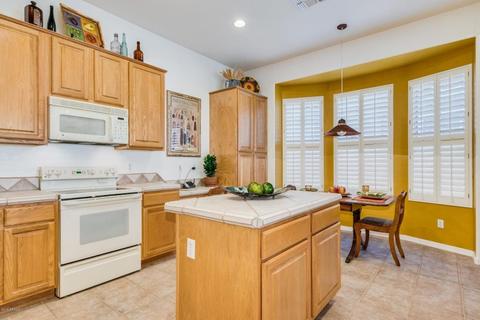 5264 E Patrick Ln, Phoenix, AZ 85054 photo 8